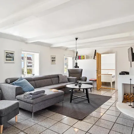 Beautiful In With House A Panoramic View *
